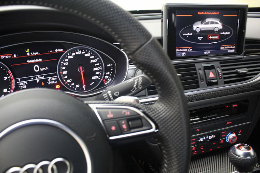 Foto do veículo AUDI RS6 AVANT QUATTRO 2014 14.052 KM 369.000,00