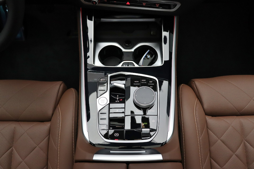 Foto do veículo BMW X5 XDRIVE50E M SPORT 2024 1.820 KM 899.000,00