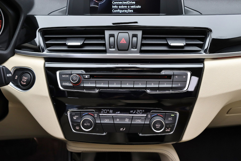 Foto do veículo BMW X1 SDRIVE20I X-LINE 2018 54.500 KM 159.000,00