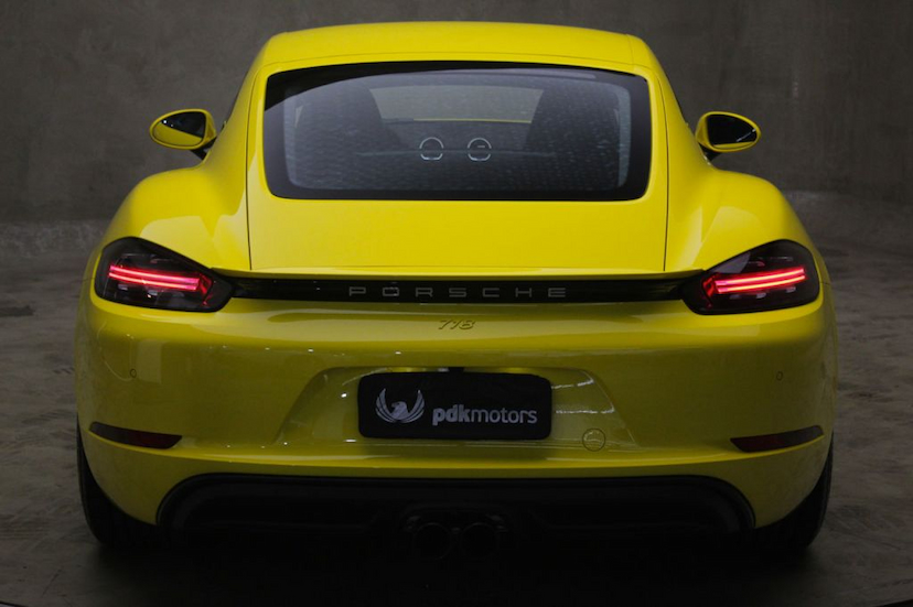Foto do veículo PORSCHE  718 CAYMAN 2018 7.877 KM 369.000,00