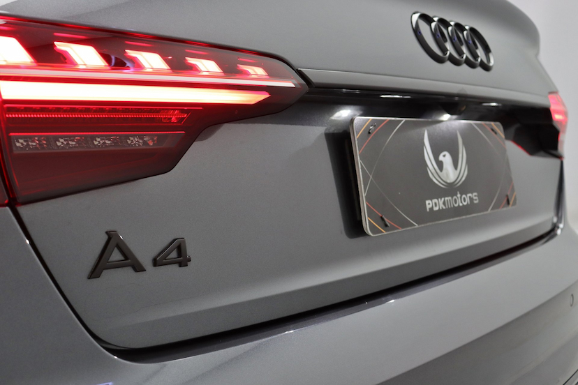 Foto do veículo AUDI A4 S-LINE 2022 8.050 KM 255.000,00