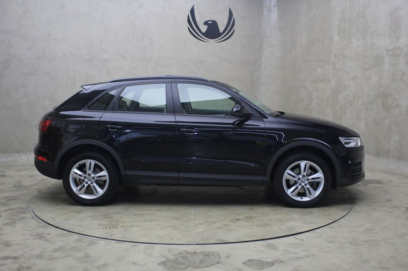 Foto do veículo AUDI  Q3 1.4 AMBIENTE PLUS 2017 30.353 KM 109.000,00