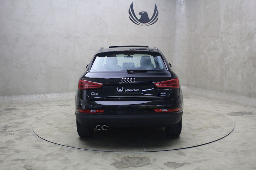 Foto do veículo AUDI  Q3 1.4 AMBIENTE PLUS 2017 30.353 KM 109.000,00