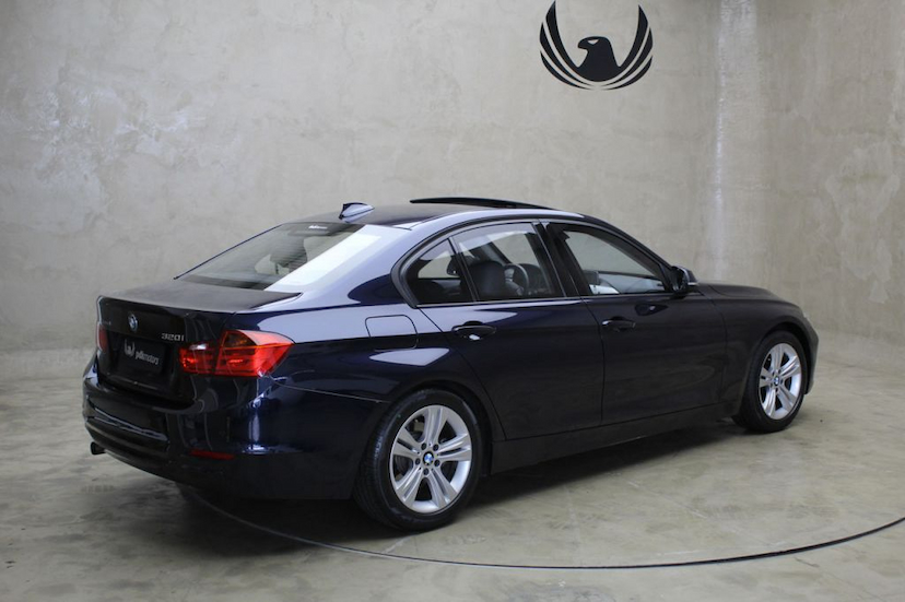 Foto do veículo BMW  320I SPORT GP 2015 52.930 KM 99.000,00