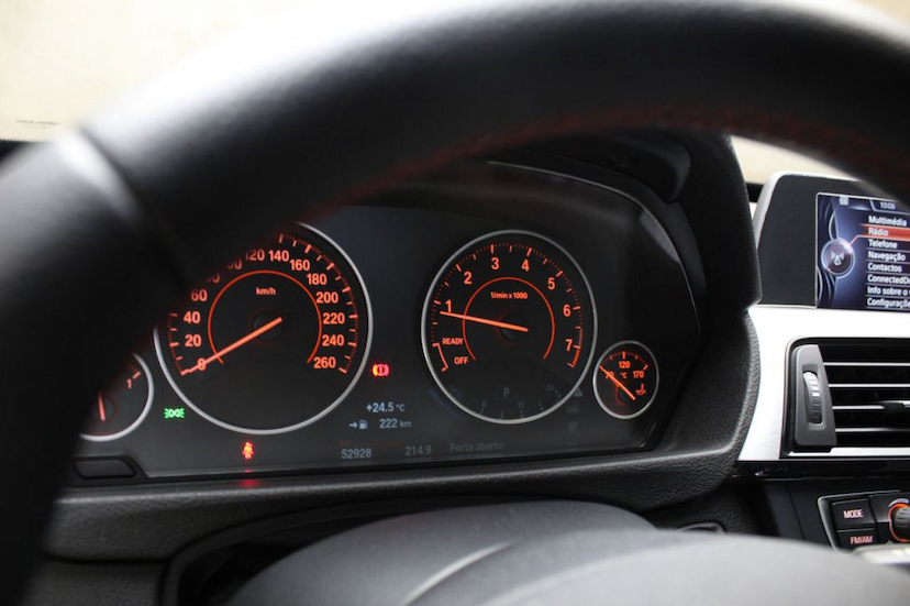Foto do veículo BMW  320I SPORT GP 2015 52.930 KM 99.000,00
