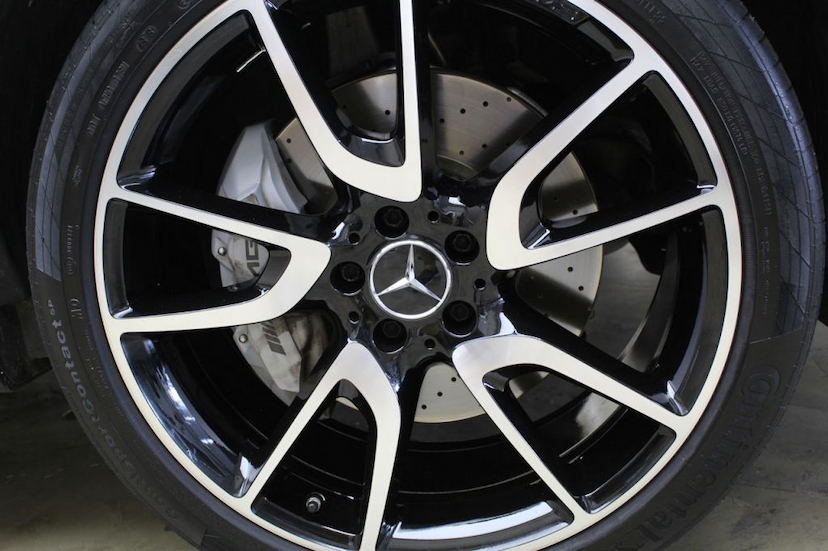 Foto do veículo MERCEDES-BENZ  GLC 43 AMG COUPE 2018 19.810 KM 365.000,00