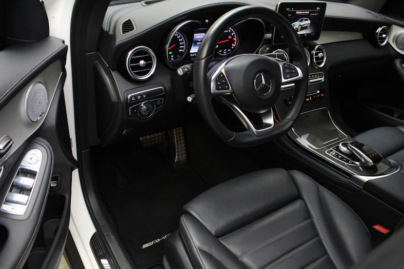 Foto do veículo MERCEDES-BENZ  GLC 43 AMG COUPE 2018 19.810 KM 365.000,00