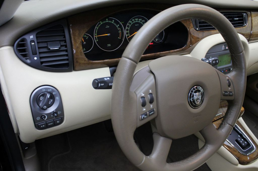 Foto do veículo JAGUAR  X TYPE 2.5 SE AWD 2008 10.295 KM 95.000,00