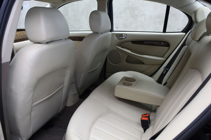 Foto do veículo JAGUAR  X TYPE 2.5 SE AWD 2008 10.295 KM 95.000,00