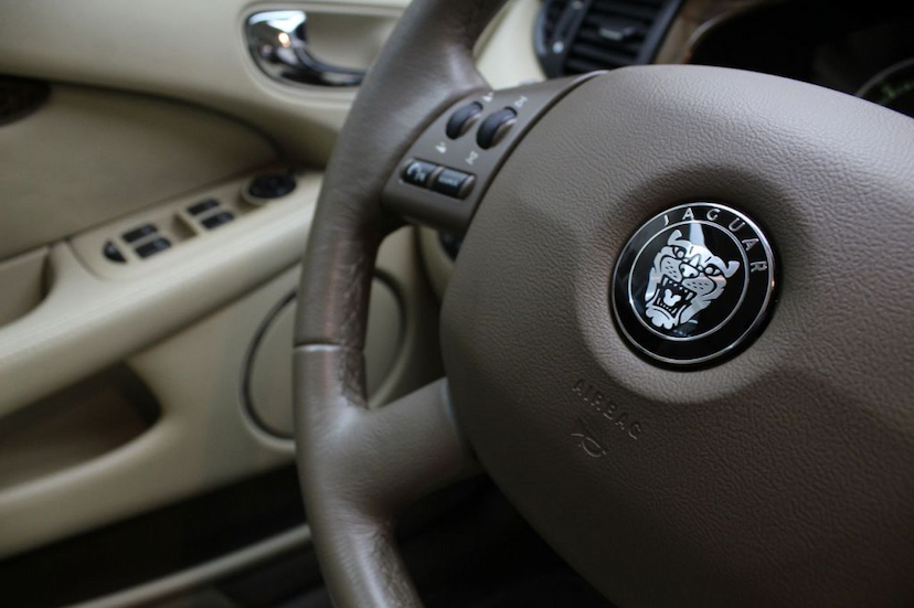 Foto do veículo JAGUAR  X TYPE 2.5 SE AWD 2008 10.295 KM 95.000,00