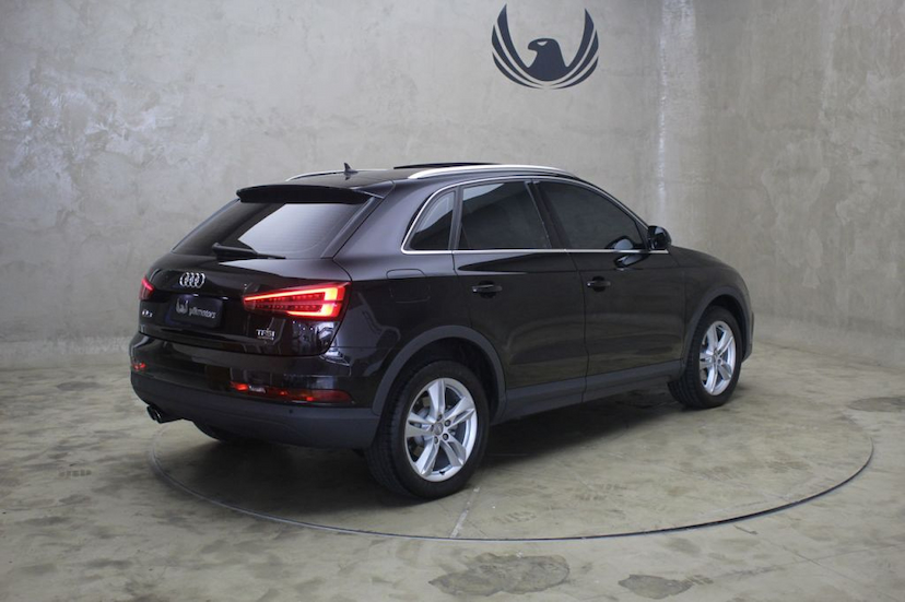 Foto do veículo AUDI  Q3 2.0 AMBIENTE QUATTRO 2016 30.006 KM 109.000,00
