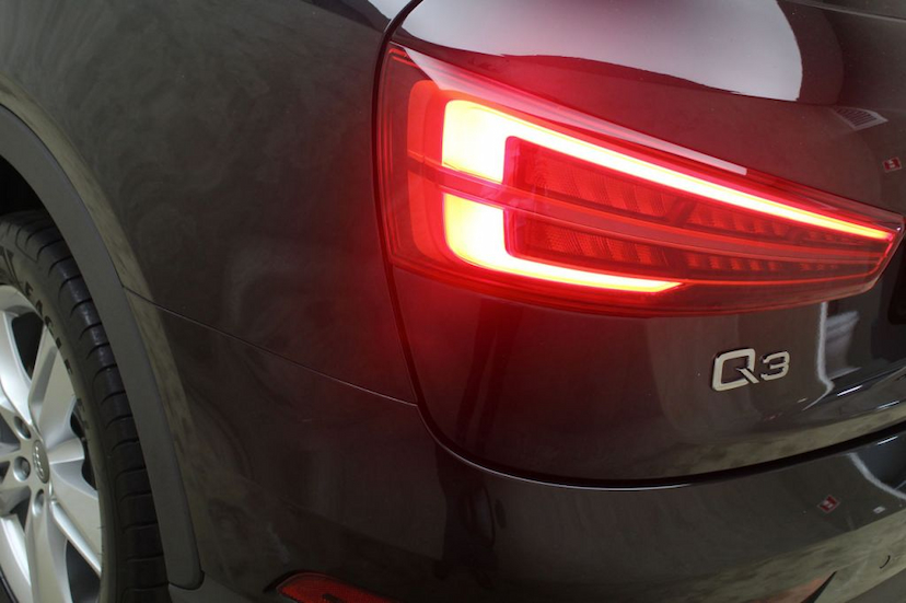 Foto do veículo AUDI  Q3 2.0 AMBIENTE QUATTRO 2016 30.006 KM 109.000,00