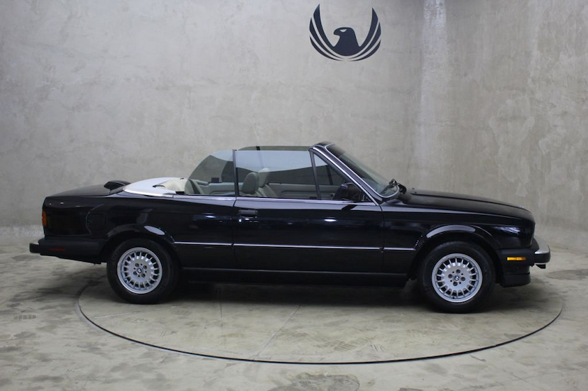 Foto do veículo BMW  325I CABRIOLET 1987 83.000 MILHAS 129.000,00