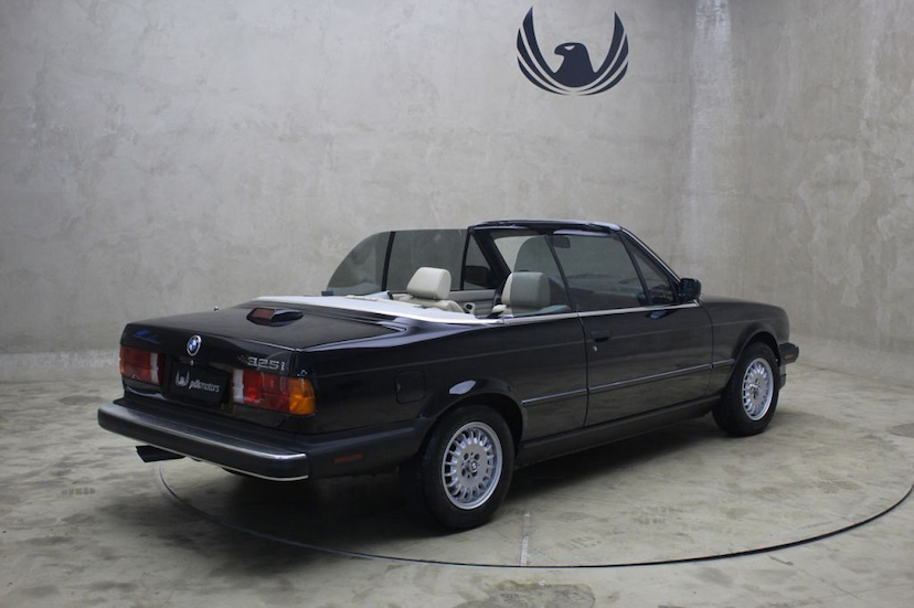 Foto do veículo BMW  325I CABRIOLET 1987 83.000 MILHAS 129.000,00