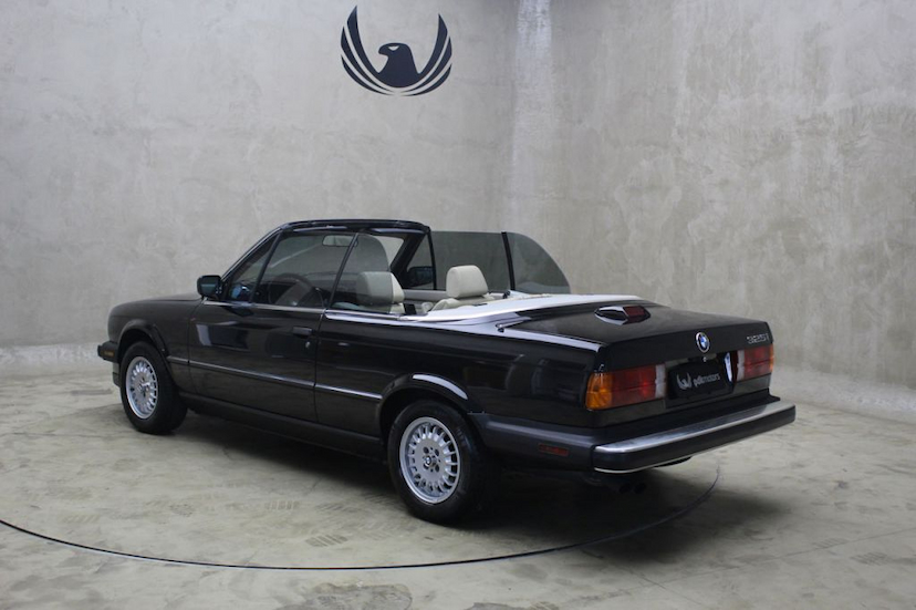 Foto do veículo BMW  325I CABRIOLET 1987 83.000 MILHAS 129.000,00