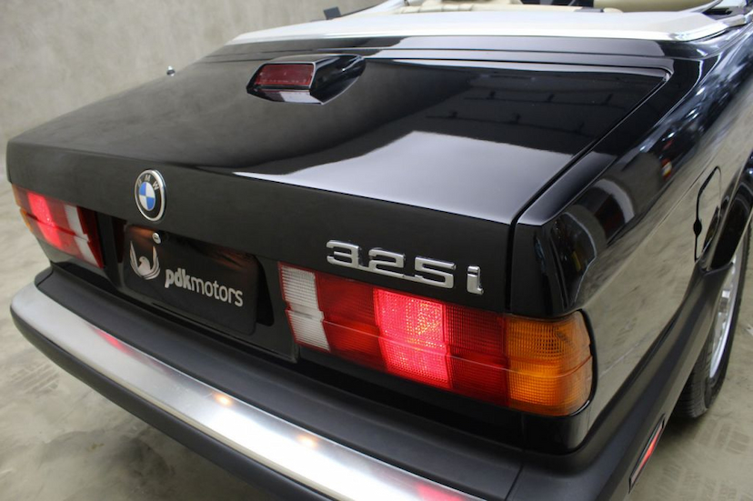 Foto do veículo BMW  325I CABRIOLET 1987 83.000 MILHAS 129.000,00