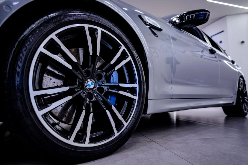 Foto do veículo BMW M5 4.4 V8 TWIN POWER M XDRIVE STEPTRONIC 2019 56.900 KM 469.900,00