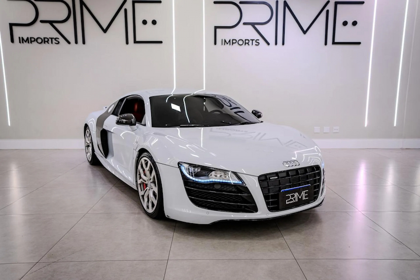 Foto do veículo AUDI R8 5.2 FSI QUATTRO V10 40V GASOLINA 2P R-TRONIC 2012 52.000 KM 664.900,00