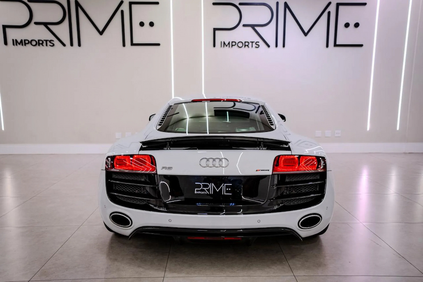 Foto do veículo AUDI R8 5.2 FSI QUATTRO V10 40V GASOLINA 2P R-TRONIC 2012 52.000 KM 664.900,00