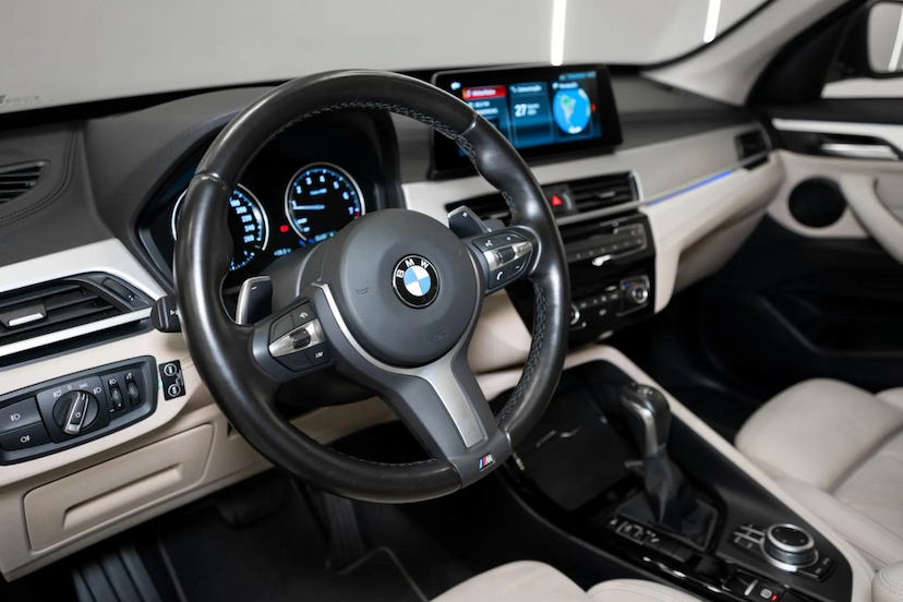 Foto do veículo BMW X1 2.0 16V TURBO ACTIVEFLEX SDRIVE20I X-LINE PLUS 4P AUTOMÁTICO 2022 33.900 KM 239.900,00