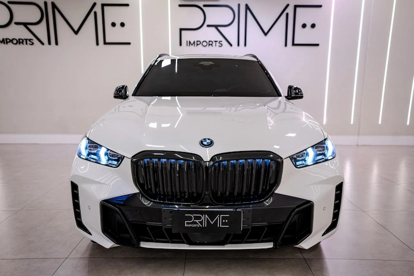 Foto do veículo BMW X5 3.0 I6 TURBO HÍBRIDO XDRIVE50E M SPORT AUTOMÁTICO 2025 27.900 KM 699.900,00