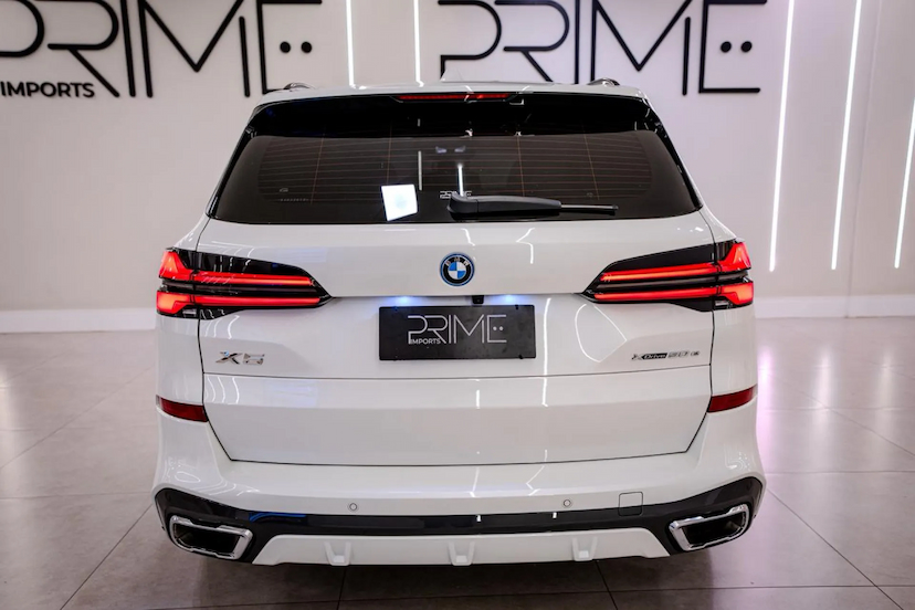 Foto do veículo BMW X5 3.0 I6 TURBO HÍBRIDO XDRIVE50E M SPORT AUTOMÁTICO 2025 27.900 KM 699.900,00