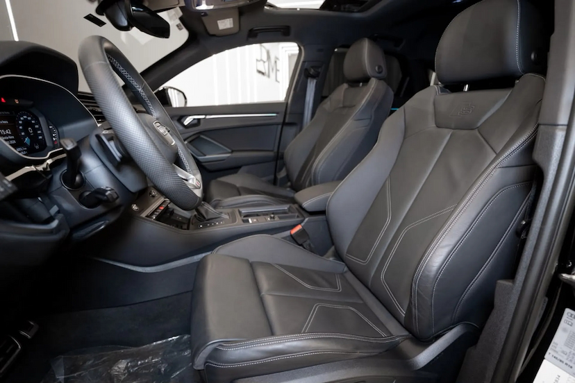 Foto do veículo AUDI Q3 2.0 40 TFSI GASOLINA PERFORMANCE BLACK PLUS QUATTRO TIPTRONIC 2025 5.900 KM 398.900,00