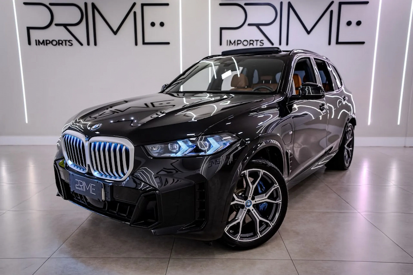 Foto do veículo BMW X5 3.0 I6 TURBO HÍBRIDO XDRIVE50E M SPORT AUTOMÁTICO 2025 19.900 KM 599.900,00