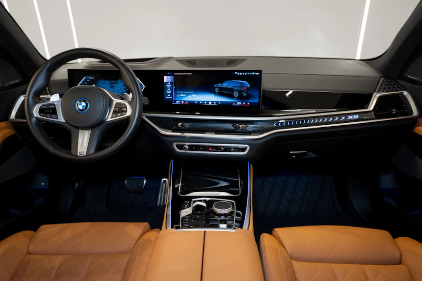 Foto do veículo BMW X5 3.0 I6 TURBO HÍBRIDO XDRIVE50E M SPORT AUTOMÁTICO 2025 19.900 KM 599.900,00