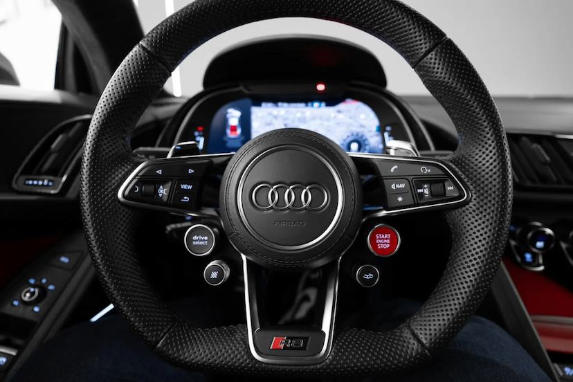 Foto do veículo AUDI R8 5.2 V10 FSI GASOLINA COUPÉ QUATTRO S TRONIC 2021 18.900 KM 1.800.000,00