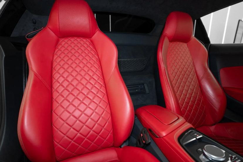 Foto do veículo AUDI R8 5.2 V10 FSI GASOLINA COUPÉ QUATTRO S TRONIC 2021 18.900 KM 1.800.000,00