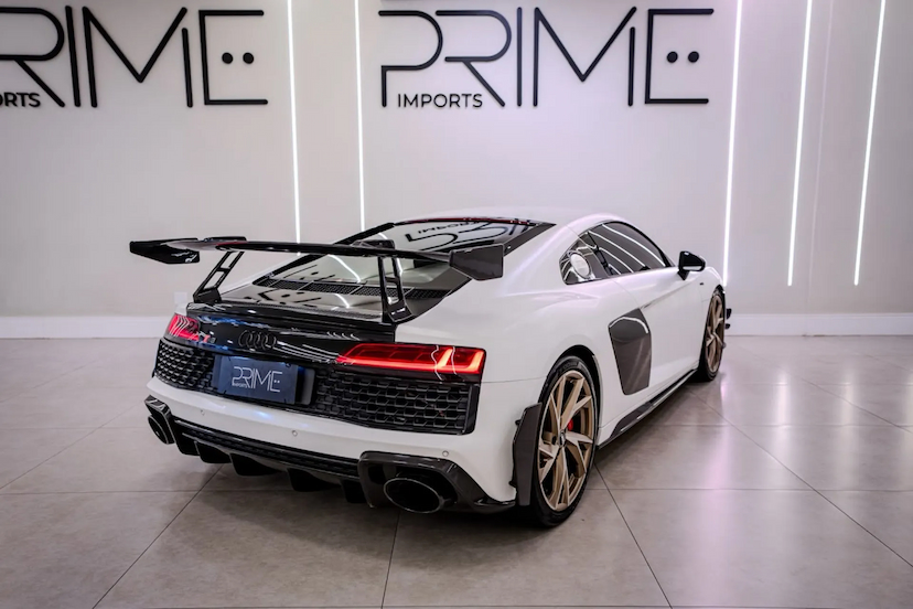 Foto do veículo AUDI R8 5.2 V10 FSI GASOLINA COUPÉ QUATTRO S TRONIC 2021 18.900 KM 1.800.000,00