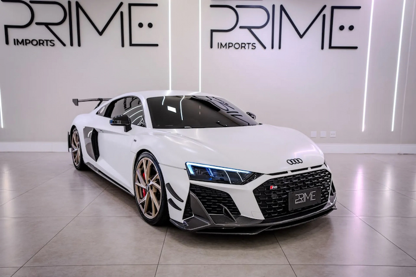 Foto do veículo AUDI R8 5.2 V10 FSI GASOLINA COUPÉ QUATTRO S TRONIC 2021 18.900 KM 1.800.000,00
