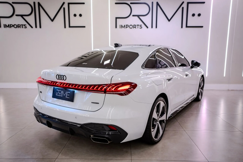 Foto do veículo AUDI A5 2.0 TFSI GASOLINA PERFORMANCE S EDITION QUATTRO S TRONIC 2025 3.900 KM R$ 418.900,00