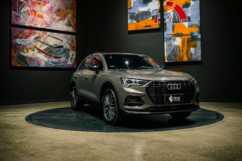 Foto do veículo AUDI Q3 1.4 35 TFSI GASOLINA BLACK S TRONIC 2021 51.095 KM 229.900,00