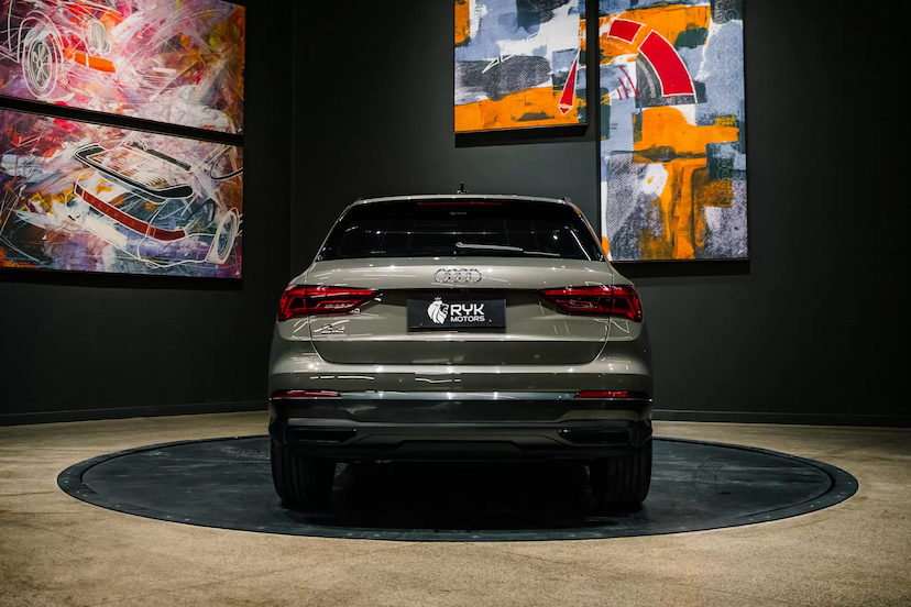 Foto do veículo AUDI Q3 1.4 35 TFSI GASOLINA BLACK S TRONIC 2021 51.095 KM 229.900,00