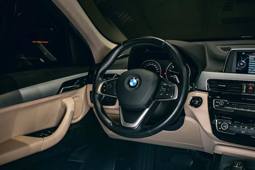 Foto do veículo BMW X1 2.0 SDRIVE20I 2016 56.696 KM 124.900,00