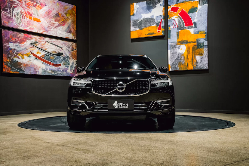 Foto do veículo VOLVO XC60 2.0 T8 HYBRID MOMENTUM AWD GEARTRONIC 2020 60.738 KM 249.900,00