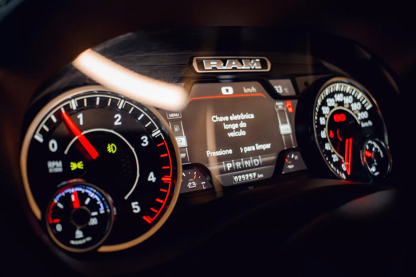 Foto do veículo RAM 3500 6.7 I6 TURBO DIESEL LARAMIE 2022 25.297 KM 404.900,00