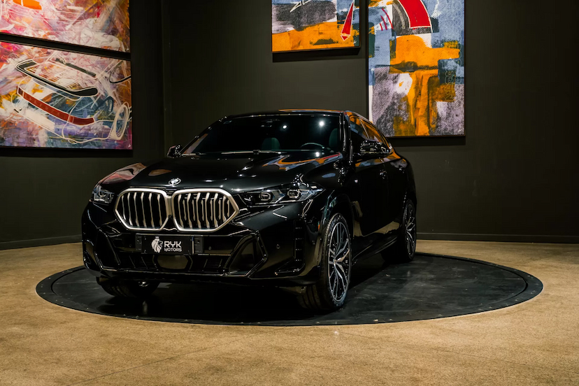 Foto do veículo BMW X6 M 3.0 TWINPOWER GASOLINA XDRIVE40I M SPORT AUTOMáTICO 2024 9.312 KM 769.900,00