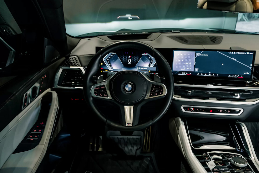 Foto do veículo BMW X6 M 3.0 TWINPOWER GASOLINA XDRIVE40I M SPORT AUTOMáTICO 2024 9.312 KM 769.900,00