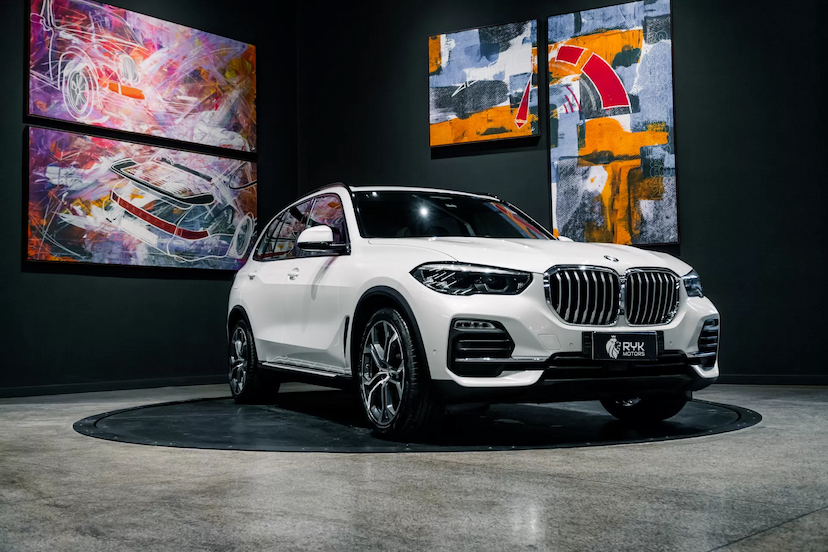 Foto do veículo BMW X5 3.0 4X4 30D I6 TURBO DIESEL 4P AUTOMÁTICO 2019 45.892 KM 378.900,00