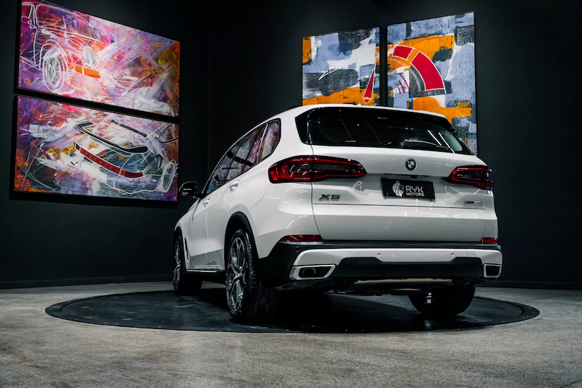 Foto do veículo BMW X5 3.0 4X4 30D I6 TURBO DIESEL 4P AUTOMÁTICO 2019 45.892 KM 378.900,00