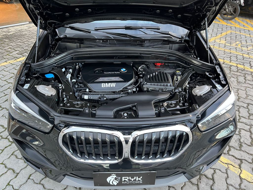 Foto do veículo BMW X1 2.0 16V TURBO ACTIVEFLEX SDRIVE20I 4P AUTOMÁTICO 2020 26.341 KM 194.900,00