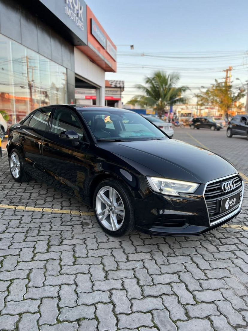 Foto do veículo AUDI A3 1.4 TFSI FLEX SEDAN PRESTIGE TIPTRONIC 2020 27.740 KM 136.900,00