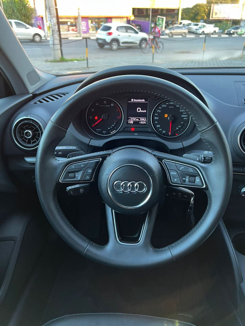 Foto do veículo AUDI A3 1.4 TFSI FLEX SEDAN PRESTIGE TIPTRONIC 2020 27.740 KM 136.900,00