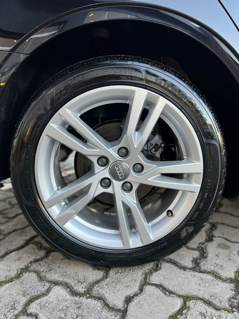 Foto do veículo AUDI A3 1.4 TFSI FLEX SEDAN PRESTIGE TIPTRONIC 2020 27.740 KM 136.900,00