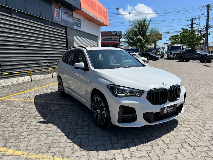 Foto do veículo BMW X1 2.0 16V TURBO ACTIVEFLEX SDRIVE20I M SPORT 4P AUTO 2022 0 KM 309.900,00