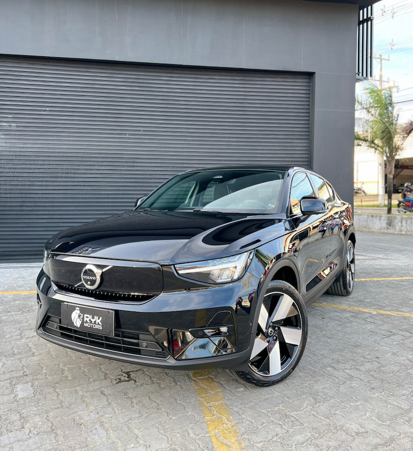 Foto do veículo VOLVO C40 P8 RECHARGE PURE ELECTRIC AWD 2023 252 KM 409.900,00
