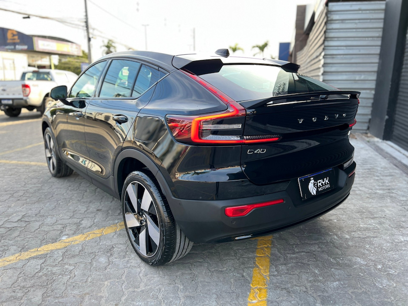 Foto do veículo VOLVO C40 P8 RECHARGE PURE ELECTRIC AWD 2023 252 KM 409.900,00